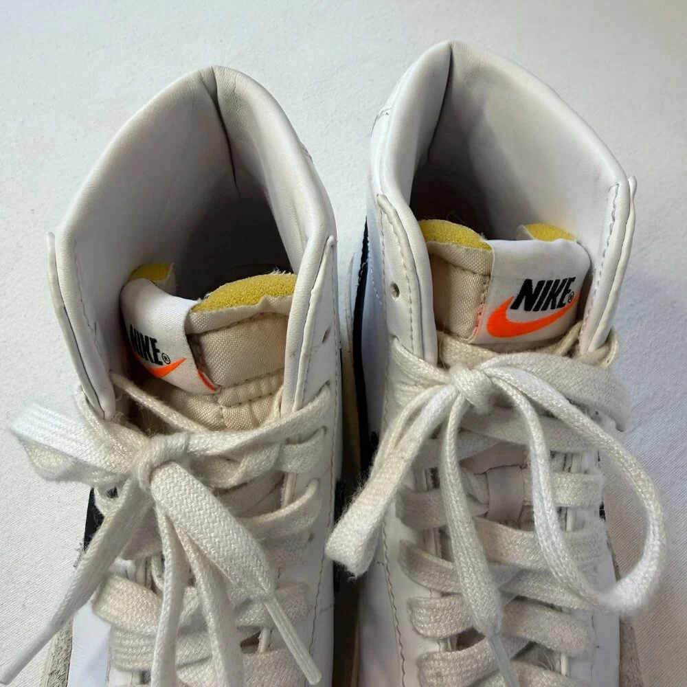 Nike Blazer Mid‎ 77 White/Sail-Black CZ1055-100 Women's Size 6